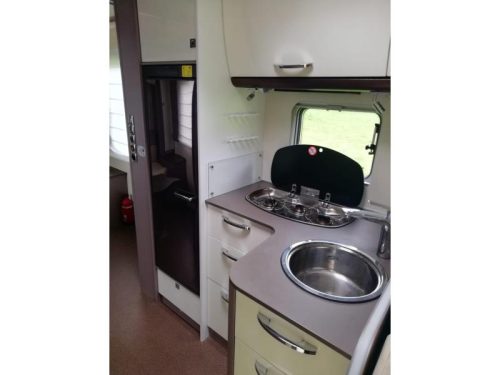 B&uuml;rstner Lyseo Privilege 745 with two luxury pull-down beds photo: 5