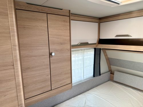 Knaus Sudwind Black Selection 460 EU Summer Air Conditioning Special Offer! photo: 9
