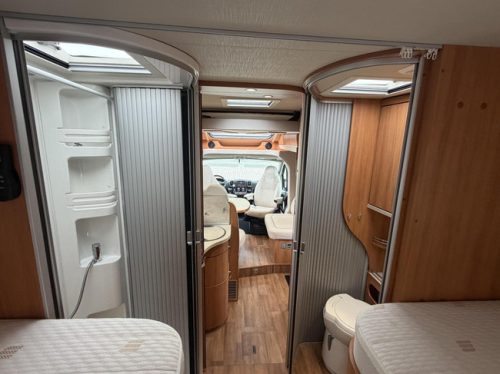 Hymer T 678 CL Automaat Einzelbetten Hubbett Luftfederung Lithium Solarpaneele Foto: 20