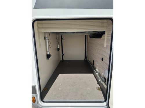 Elnagh Magnum 582 140HP Queensbed Roof Air Conditioner photo: 18