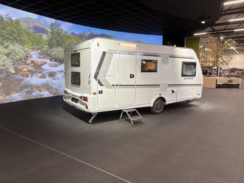 Weinsberg CaraOne Edition HOT 480 QDK bunk bed / transverse bed photo: 3