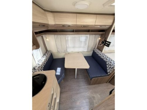 Hobby De Luxe 400 SFE Incl. Awning and Awning photo: 12