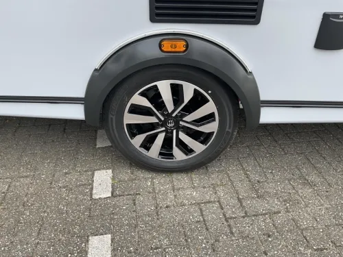 Knaus Sudwind Black Selection 540 FDK STAPELBED-6 PERSOONS  Foto: 9