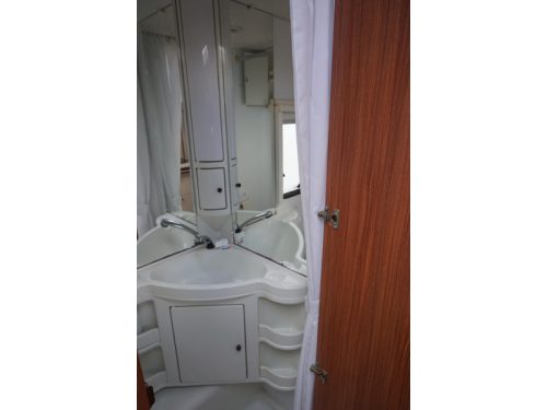 Adria Adora 472 LU Level/Rangierhilfe/2x Vorzelt  Foto: 13