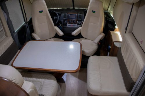 Mc Louis Nevis 872 Foto: 16