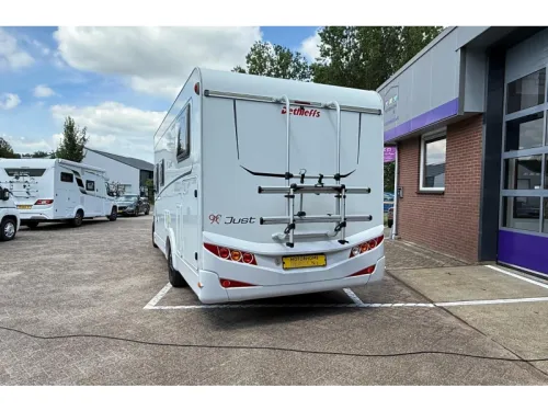 Dethleffs Just 90 T 7052 EBL In nieuwstaat! photo : 2
