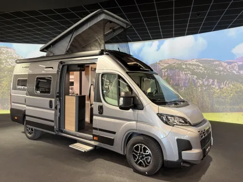 Adria Twin 640 SGX 60 years / toit relevable autom. photo : 6