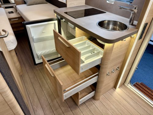 Knaus Sudwind 60 Years 460 EU E-Power super complete photo: 13