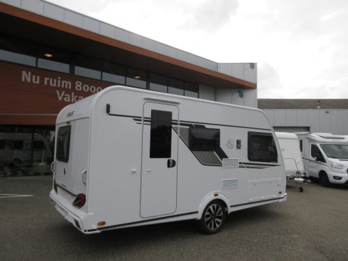 Knaus Sudwind Black Selection 420 QD COMPACT AND LARGE KITCHEN! photo: 14