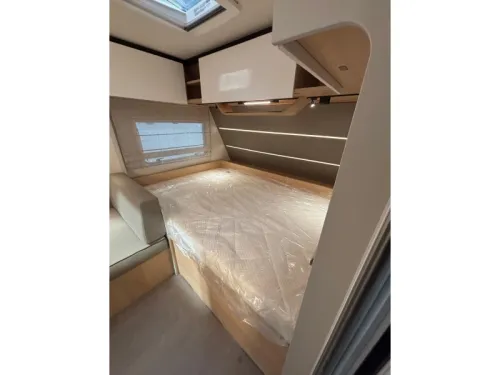 LMC Style 490 K model 2027, bunk bed  photo: 10