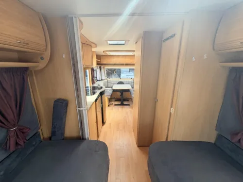 Dethleffs Camper 560 Single beds, Mover. photo: 9
