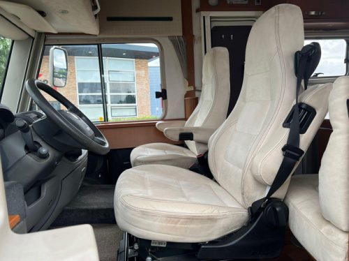 Hymer B514l | Fixed Bed | L-Seating | Cassette Awning | Air conditioning | Bearlock | Camera | NAVI | Apple Carplay | TV photo: 8