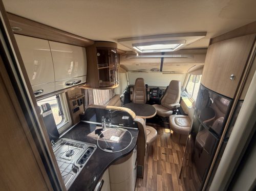 Hymer B 594 automatic 150 hp very compact camper full options transverse bed + pull-down bed EP leveling system awning Webasto parking heater roof air conditioning 2x solar panel electric dish TV large garage photo: 19