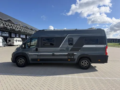 Adria Twin Supreme 640 SGX Solar panel. / towbar photo: 6