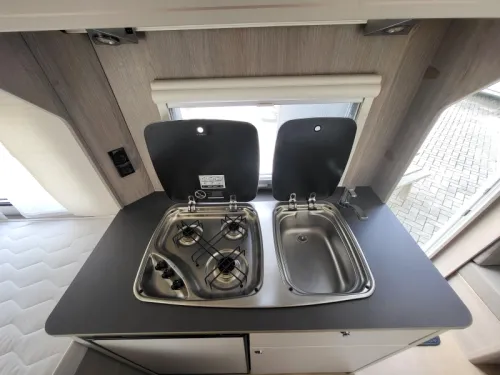 B&uuml;rstner Premio Life 430 TS kenteken 2023, nieuwstaat  foto: 11