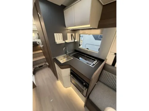Adria Matrix Supreme 670 DL Automatic - 180HP - 44H photo: 18