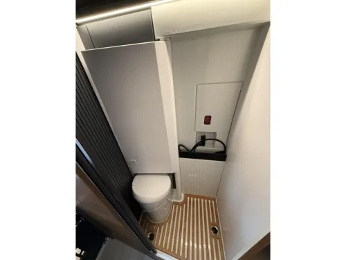 Adria Supertwin 700 SGX 4x4 - Pop-up pop-top roof  photo: 16