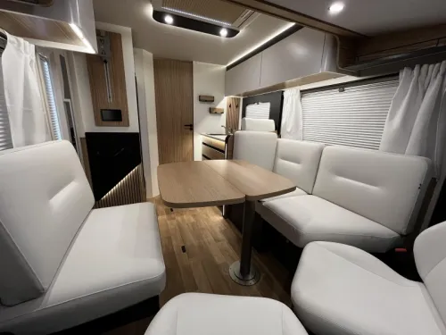 Pilote G 740 FGJ Camper, Face to Face 2027 Foto: 3