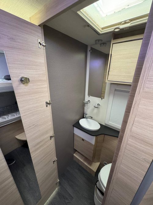 Challenger 380 Foto: 13