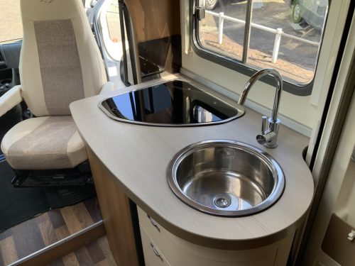 Knaus Van Ti 600 2.3 130 HP Semi-integrated, Transverse bed, Half-dinette, Swivel seats, etc. Year of manufacture 2013 Motorhome centre on the road Marum photo: 10