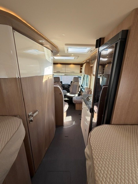 Carthago C-Tourer I 143 LE, zonder hefbed! foto: 11