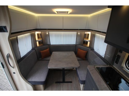 Hobby De Luxe 460 UFE Franz&ouml;sisches Bett & Rundsitzgruppe! Foto: 11