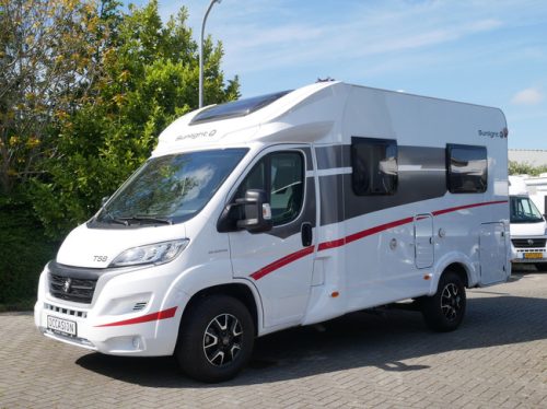 Sunlight T58, French bed, Air suspension, Hydraulic leveling jacks photo: 2