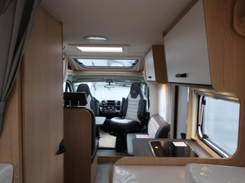 Sunlight V67S Adventure HOGE KOELKAST/ 2X1 BED!!  foto: 14