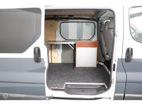 Renault Trafic Kastenwagen 2.0 DCi 115 Pk | 2 Sitz-/Schlafbank | Breitbett 130 x 190 | Wohnmobil Kennzeichen | T&Uuml;V 09-2027 | Two Town Farbe | Anh&auml;ngerfoto: 20