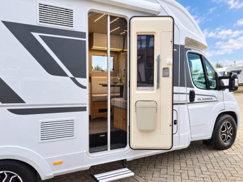 Adria Matrix Plus 670 DL LEVEL/LITHIUM/OMVORMER  foto: 8