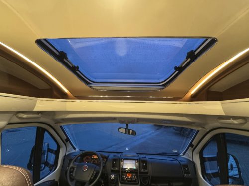 LMC Cruiser Passion 663 G Spring beds - 7 Meter photo: 9
