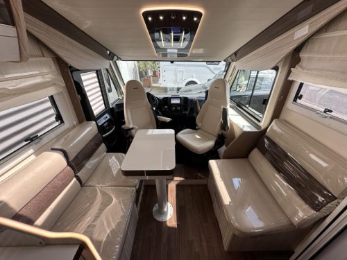 Elnagh Magnum 582 140HP Queensbed Roof Air Conditioner photo: 14