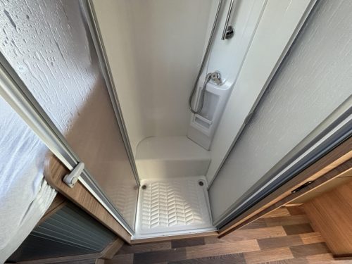 Weinsberg CaraCore 700 MEG Autom&aacute;tico, Aire Acondicionado 230V foto: 19