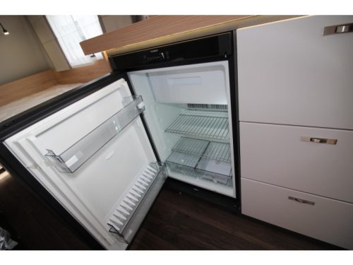 Knaus Sport 500 EU Camas individuales y asientos en c&iacute;rculo. foto: 12