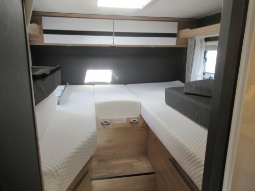 Dethleffs Globebus Go T45 Campact, Komplett und NAP Foto: 2