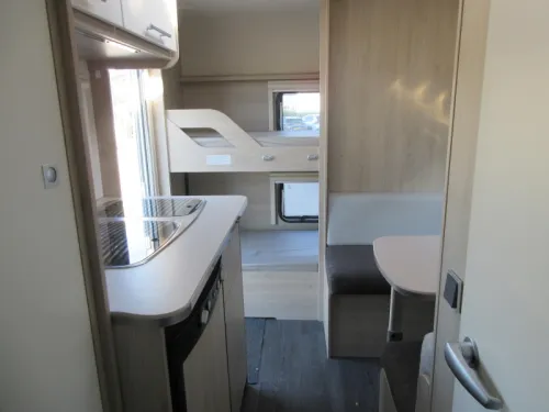 Caravelair Alba Family 426 MIT DOREMA VORZELT Foto: 3