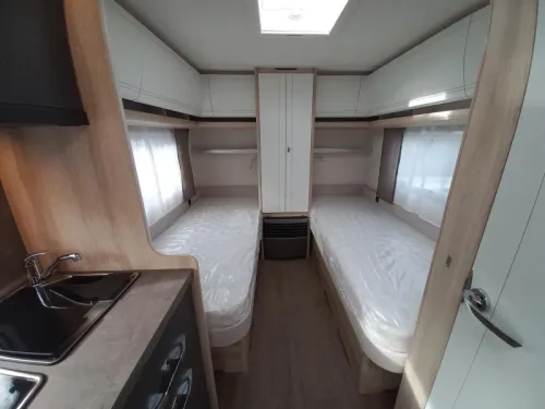 Hobby De Luxe 460 LU 1500kg  foto: 9