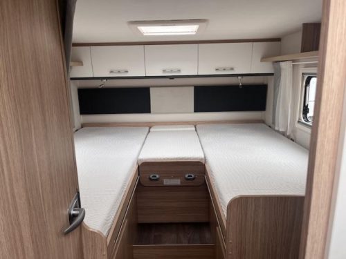 Sunlight T 68 XV adventure 5 BERTHS photo: 1