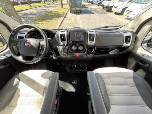 Sunlight Adventure T68 9-TR AUTOMATIK EINZELBETTEN + HUBBETT Foto: 15