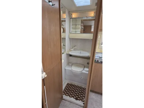 Chateau Cantara 938 T end kitchen, 2x seating group photo: 6