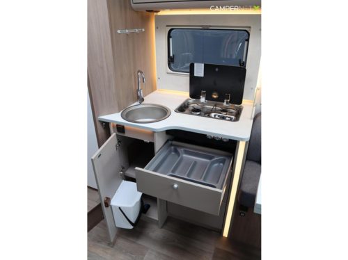 Carado T457 140hp Automatic | Single beds | Face to Face | Pro + Package | Thule awning | Separate shower | Large refrigerator | Light metal photo: 11