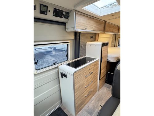 Hymer Yellowstone 640 - Langes 205 cm Bett ! - Foto: 7