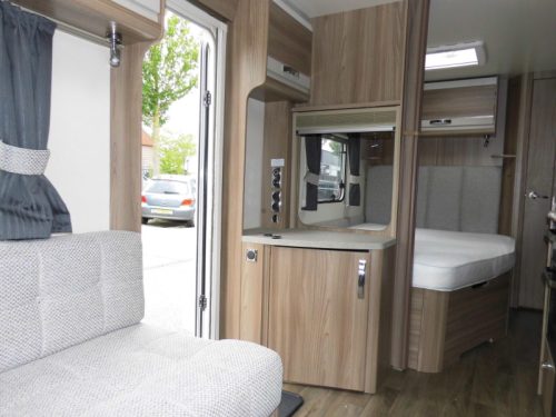 Sprite Cruzer 495 SR cassette awning! photo: 9