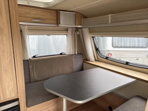 Eriba Feeling 425 Mover/Thule awning photo: 4