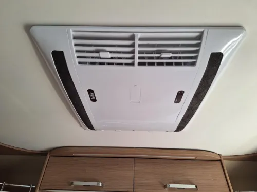 Malibu T 430 LITHIUM + AIRCO + MAXXFAN  foto: 19