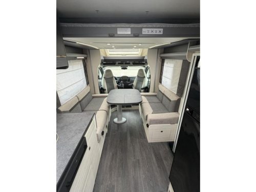 Chausson 640 Titanium Premium 170HP Automatic Lift Bed Solar Panel Very Spacious photo: 12