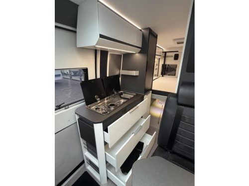 Adria 640 SGX Twin Supreme 9T Automatic Lithium Inverter Solar Panel photo: 15