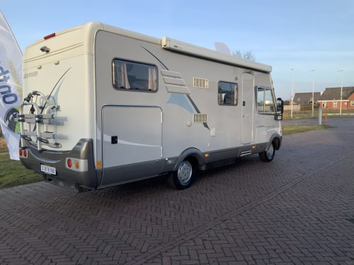 Hymer B 614 2.8 JTD 146 HP Integral, Transverse &ndash; bed & Pull-down bed, Garage etc., Year 2005 Camper centrum on the road photo: 21