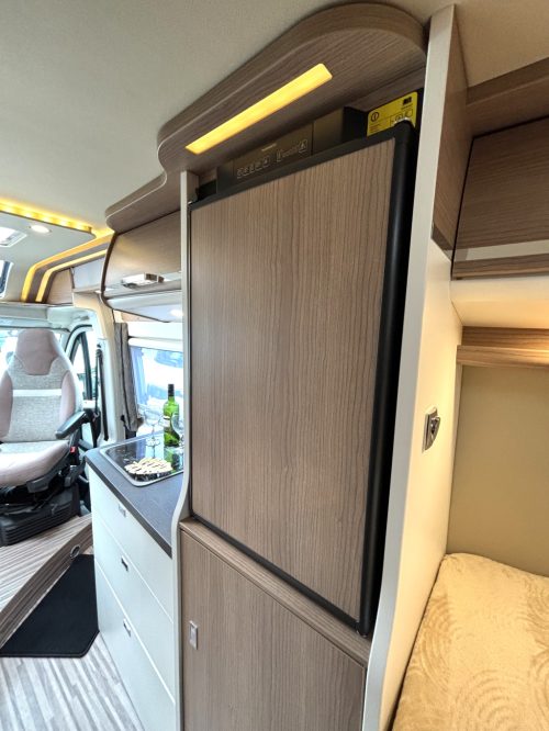 Carthago Malibu Van Charming GT 600 DB AUTOMATIC SINGLE BEDS 5.99M EURO 6 photo: 7