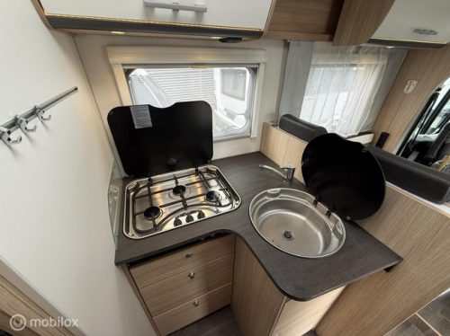 Sunlight T69 L Queensbed + Hubdach! EURO6! Foto: 7